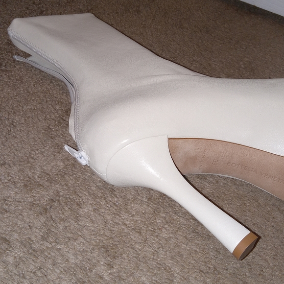 BRAND NEW! size 39/9 Bottega Veneta Ivory Leather Platform Booties - Picture 12 of 15